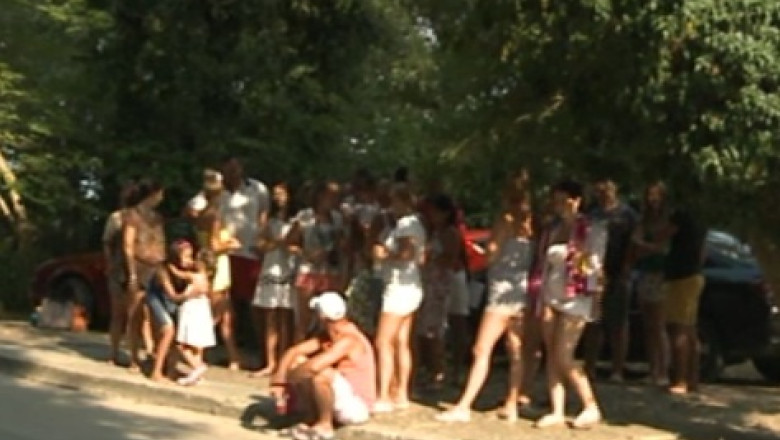 Romani blocati in Bulgaria si Grecia. Rudele si prietenii au strans bani sa plateasca un autocar Imagine