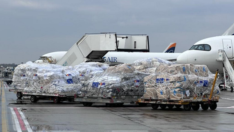 Romania a trimis un avion cu ajutoare pentru civilii din Fasia Gaza Imagine