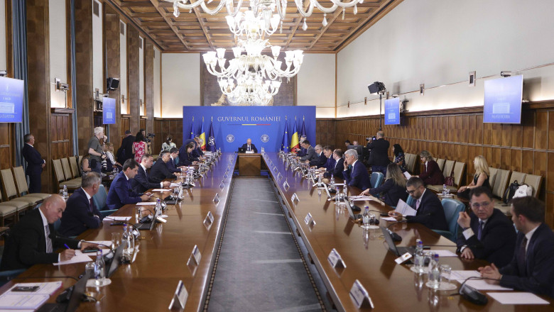 Romania are guvern plin, dupa 47 de zile de interimat: Audieri si vot in Parlament, juramant la Palatul Cotroceni si prima sedinta Imagine