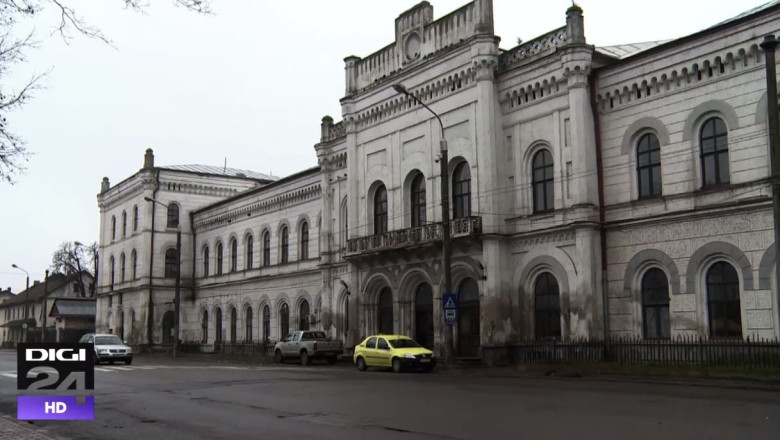 ROMANIA CU INCETINITORUL. Garile CFR, destinatia nepasarii. Unele cladiri nu sunt gata nici dupa 20 de ani Imagine