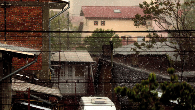 Romania detine rachete anti-grindina, dar nu le foloseste din cauza birocratiei Imagine