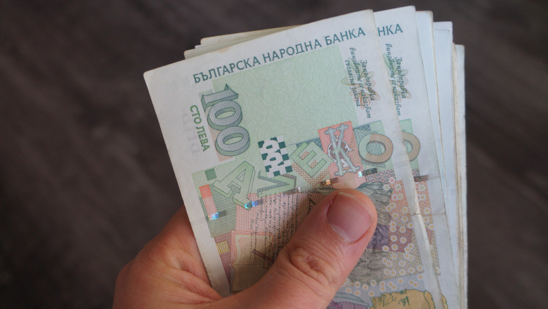 Romania ingheata salariile, Bulgaria le creste. La cat va ajunge salariul minim in tara vecina in 2025 Imagine