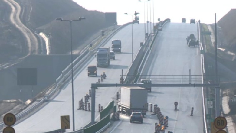 Romania nu are bani pentru autostrazi. Banii europeni sunt blocati, bugetul CNADNR e prea mic Imagine