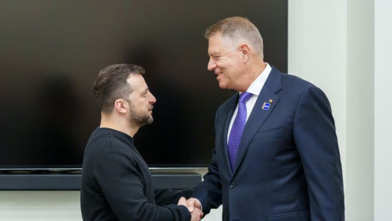Romania pregateste un nou pachet de ajutor militar pentru Ucraina, anunta Zelenski dupa discutia cu Iohannis Imagine