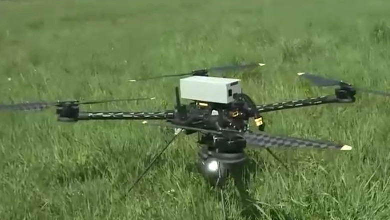 Romania produce primele drone militare, la Brasov. Aparatele vor putea fi folosite atat pentru supraveghere, cat si pentru atac Imagine