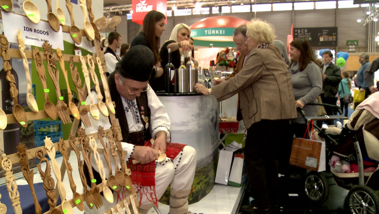 Romania, promovata cu mesteri populari la targul de turism de la Viena. Oradea s-a prezentat "Capitala Art Nouveau si a bailor termale din Romania" Imagine