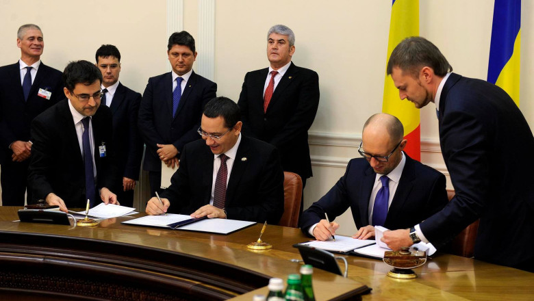 Romania si Ucraina au semnat Acordul de mic trafic la frontiera. Urmeaza sa fie deschise noi consulate Imagine