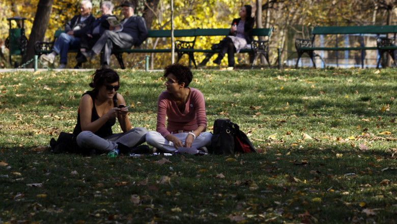 Romania, sub 20 de milioane de locuitori. Sistemul national de pensii s-ar putea prabusi in trei decenii; un salariat va asigura doua pensii Imagine