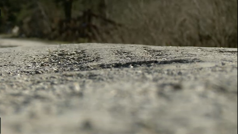 Romania superba. Cum ajungi la satul cultural al anului 2014? "Pe contrasens, din groapa-n groapa" Imagine