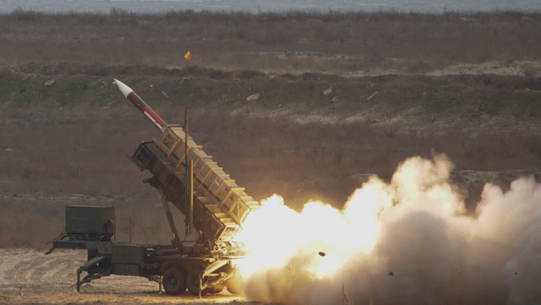 Romania trimite un sistem de rachete Patriot in Ucraina Imagine