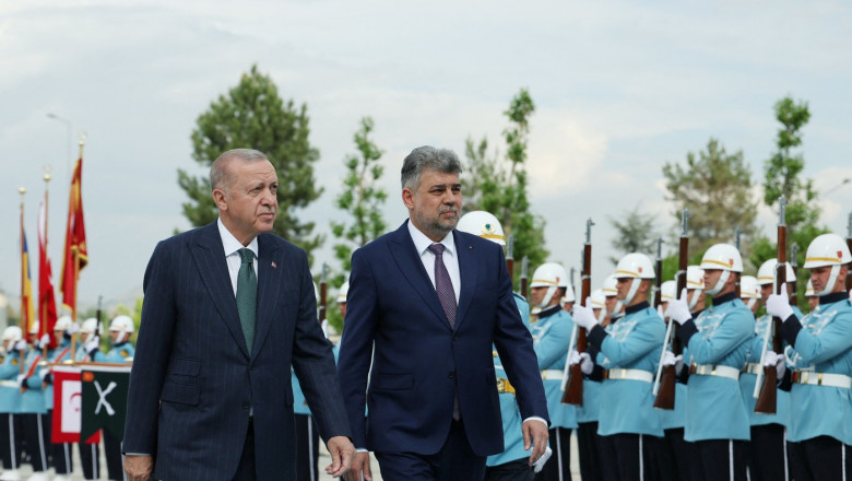 Romania, Turcia si Bulgaria vor incepe „in scurt timp” actiunea de deminare in Marea Neagra. Anuntul lui Ciolacu de la Ankara Imagine