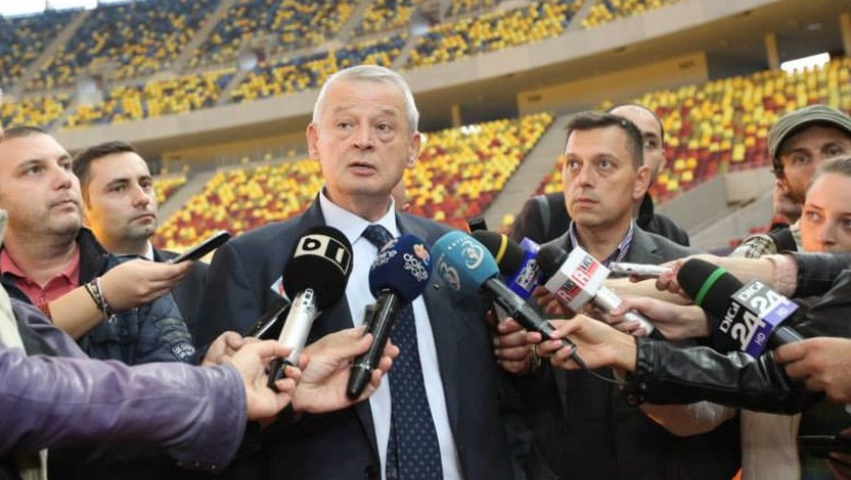 ROMANIA – UNGARIA. Sorin Oprescu: Pe suporteri ii rog respectuos sa-mi lase scaunele in pace Imagine