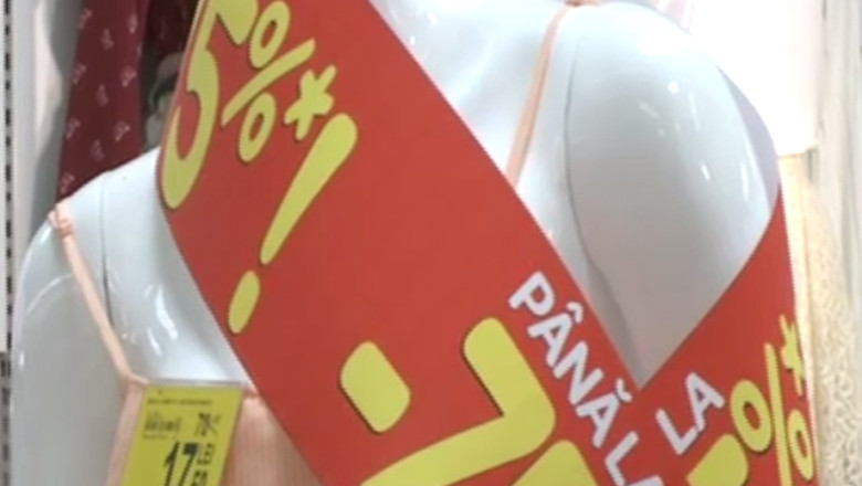 Romanii au cumparat mai putine alimente, dar au dat mai multi bani pe haine Imagine