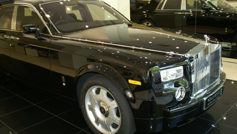 Romanii au cumparat sute de Rolls-Royce, Aston Martin, Bentley, Lamborghini, Ferrari si Porsche in 2023 Imagine