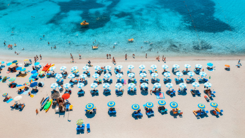 Romanii care fug de canicula in vacanta vor gasi in locurile preferate caldura si mai mare. Cum este vremea in Grecia, Italia si Spania Imagine