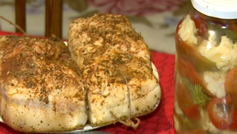 Romanii de peste hotare sarbatoresc Craciunul cu mancaruri traditionale Imagine