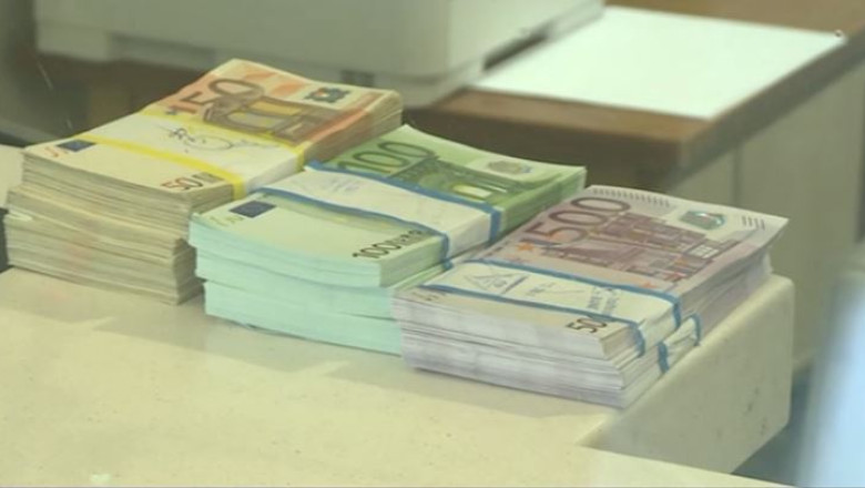 Romanii din diaspora vor primi bani sa-si faca firme cu puncte de lucru in strainatate Imagine