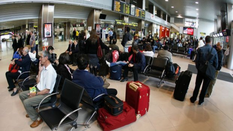 Romanii din strainatate au trimis acasa doar 3 miliarde de euro in 10 luni, cea mai mica suma din ultimii ani Imagine