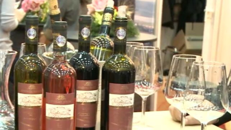 Romanii incep sa bea vinuri scumpe Imagine