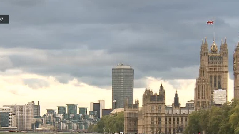 Romanii, lasati fara bani de studiu in Anglia Imagine