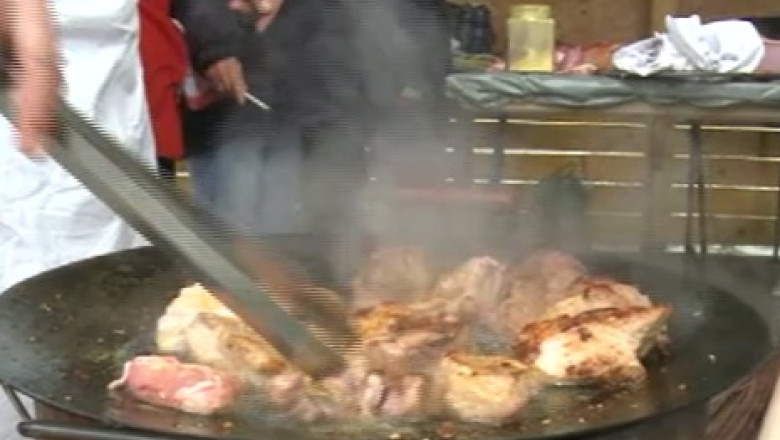 Romanii sarbatoresc Ignatul. In gospodariile din tara se taie porcii Imagine