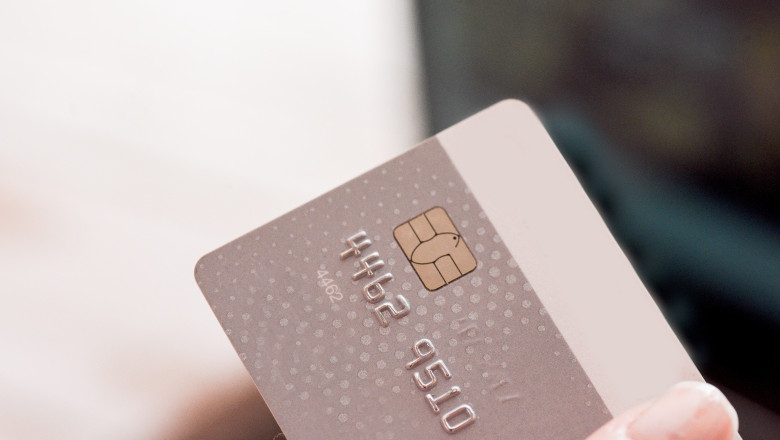 Romanii vor putea cumpara titluri de stat online, prin platforma Ghiseul.ro. Precizarile Ministerului Finantelor Imagine