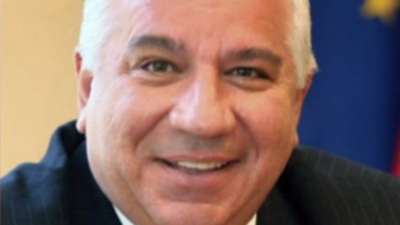 Romanul care l-a luat pe DA in brate. Dan Zamfirescu a votat „pentru” inclusiv amendamente care se contraziceau Imagine