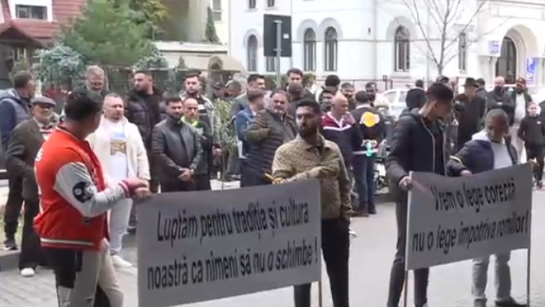 Romii se opun interzicerii casatoriilor intre minori: „Nu suntem barbari”. Ministrul Muncii: „Trebuie oprite abuzurile asupra copiilor” Imagine