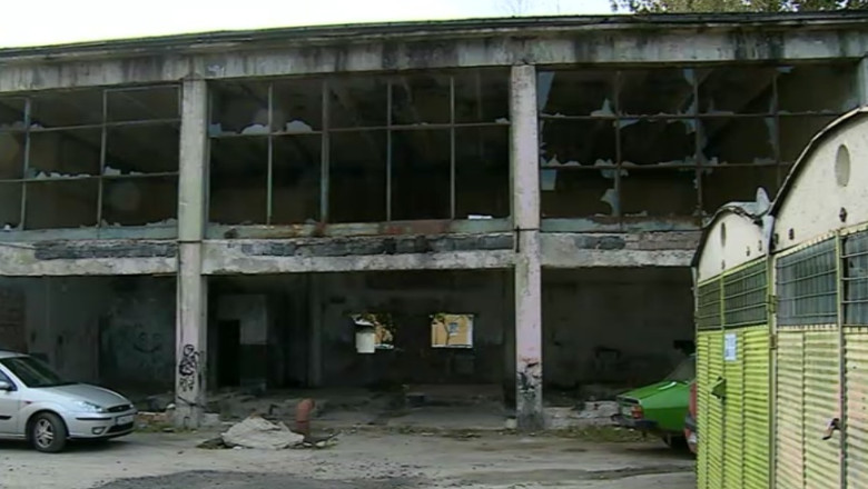 Ruinele unei foste centrale termice din Sfantu Gheorghe, greu de demolat Imagine