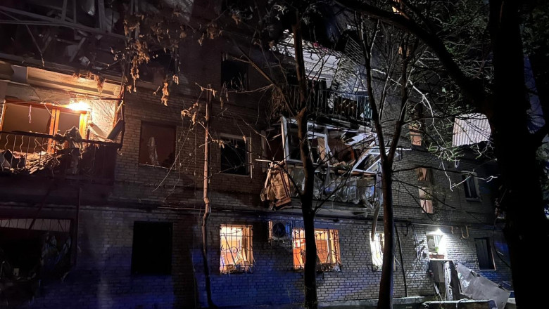 Rusia a bombardat orasul ucrainean Zaporojie. Cel putin 16 raniti in urma atacului Imagine