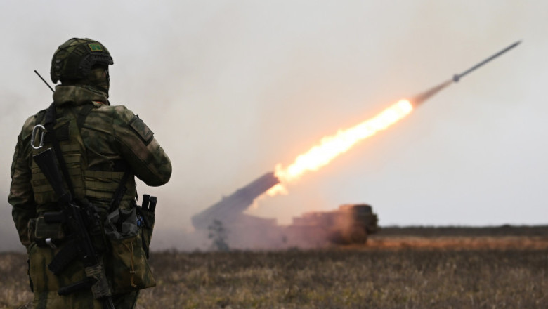 Rusia ameninta SUA ca va renunta la moratoriul privind desfasurarea de rachete cu raza scurta si medie Imagine