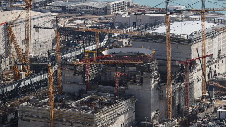 Rusia analizeaza vinderea participatiilor la centrala nucleara pe care o construieste in Turcia Imagine