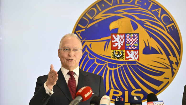 Rusia angajeaza migranti pentru a semana haos in tarile UE, sustin serviciile secrete din Cehia Imagine