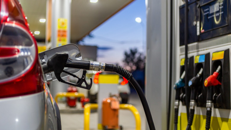 Rusia anunta ca va relua exporturile de benzina Imagine