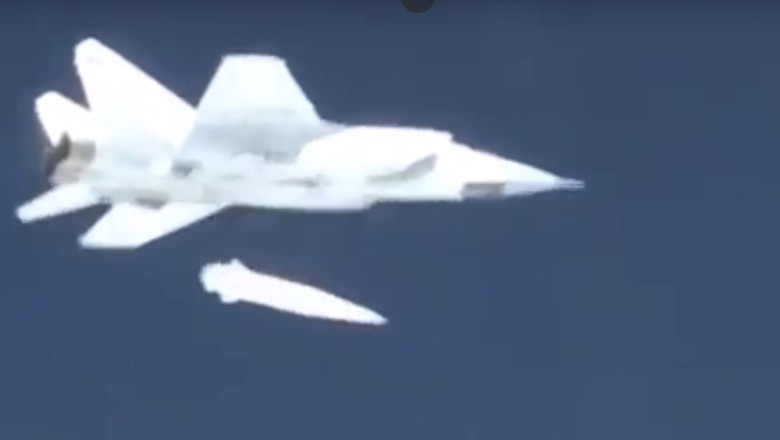 Rusia ataca Ucraina cu rachete facute cu piese din import. Cel putin 68 de componente ale rachetelor provin din Occident Imagine