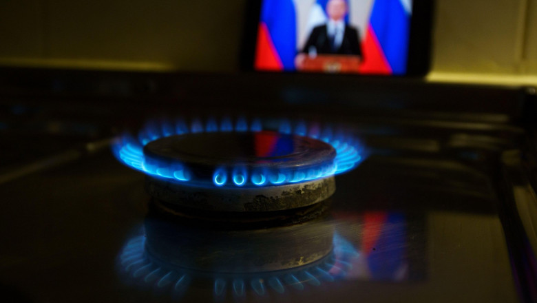 Rusia avertizeaza Occidentul: „Plafonarea preturilor la energia ruseasca va crea o podea alunecoasa sub propriile picioare” Imagine