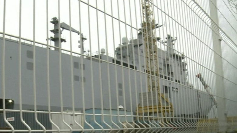 Rusia da un ultimatum Frantei in problema navelor de razboi Mistral Imagine
