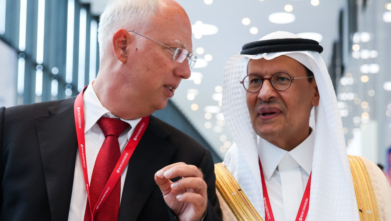 Rusia ia in calcul o actiune cu SUA si Arabia Saudita pe piata petrolului, daca escaladeaza conflictul in Orientul Mijlociu Imagine