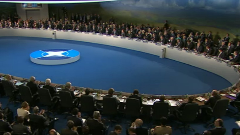 Rusia invita statele NATO la discutii Imagine