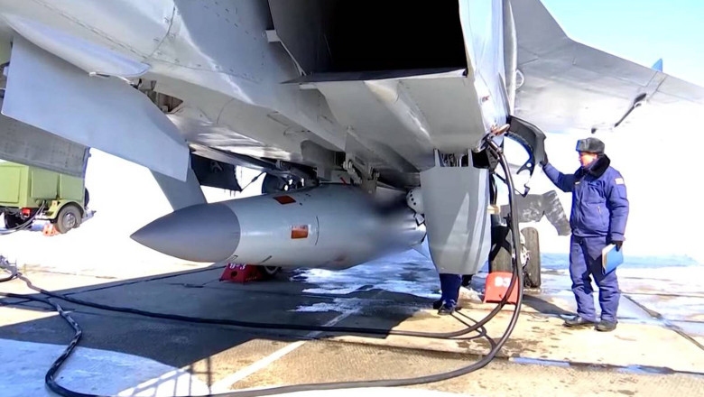 Rusia lanseaza exercitii care implica arme nucleare tactice in apropierea Ucrainei Imagine