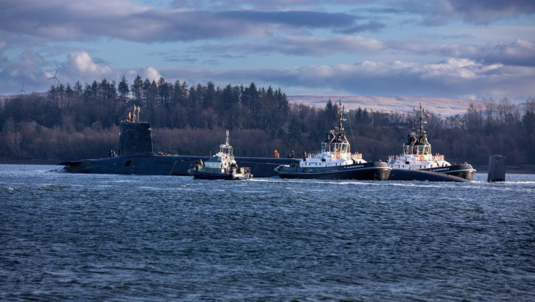 Rusia nu neaga ca spioneaza in apele britanice. Ce spune ambasadorul rus la Londra Imagine