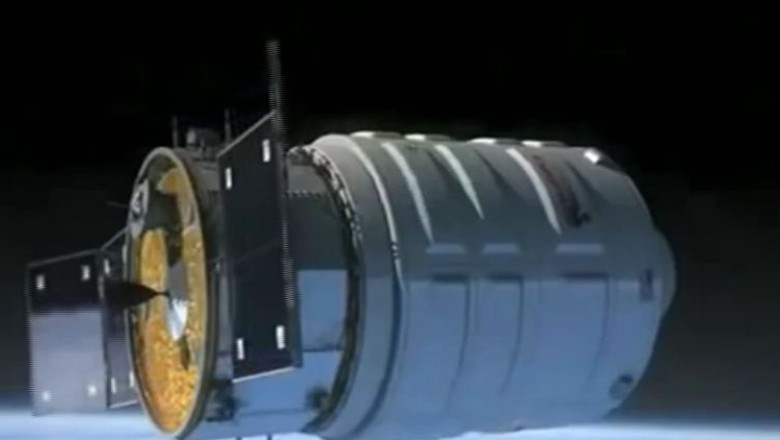 Rusia raspunde sanctiunilor impuse de SUA. Americanii nu mai pot folosi motoare rusesti de rachete Imagine