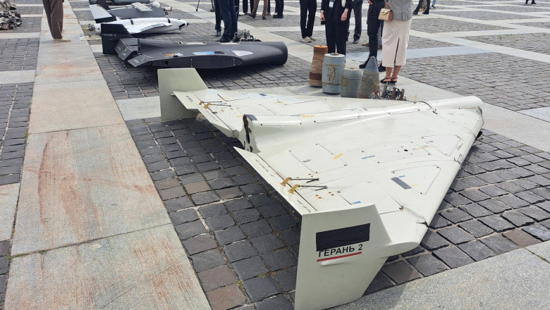 Rusia recruteaza elevi de 14 ani pentru a munci in fabrica de drone kamikaze folosite in atacurile din Ucraina Imagine