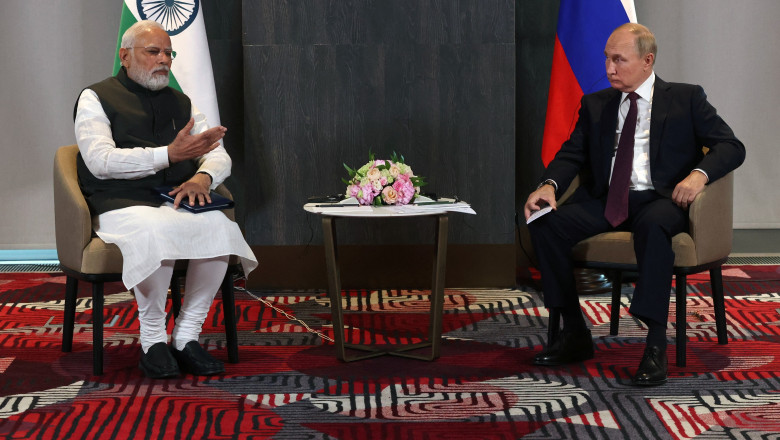 Rusia, umilita de India. Kremlinul vinde tone de petrol la preturi de nimic si primeste miliarde de rupii cu care n-are ce sa faca Imagine