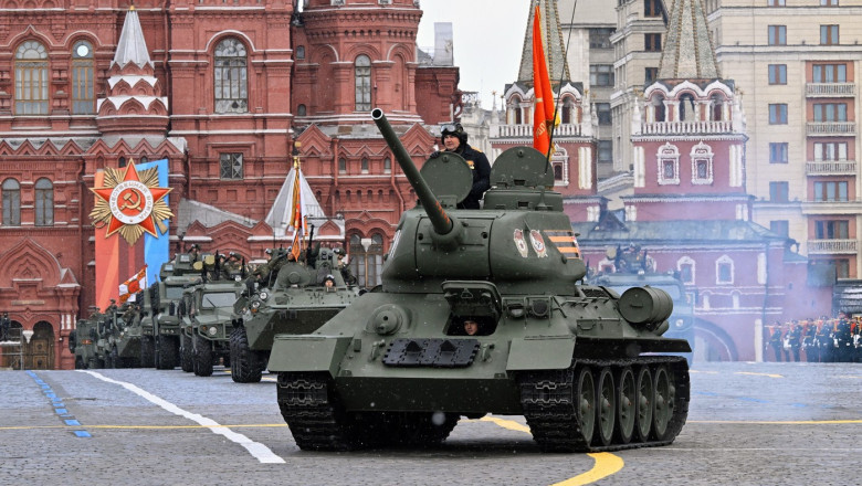 Rusii apara Piata Rosie cu 280 de sisteme antiaeriene , de Ziua Victoriei Imagine