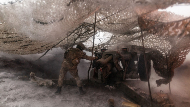 Rusii ataca din cinci directii in Ucraina. Ar fi reusit sa strapunga apararea ucraineana la Verbove Imagine