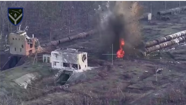 Rusii au aruncat in aer colectorul unei conducte pentru a scapa de cadavrele a aproximativ 100 de camarazi morti Imagine