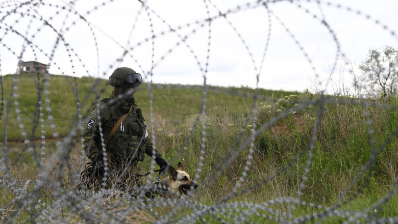 Rusii au inchis „granita” spre Ucraina a provinciei Herson Imagine