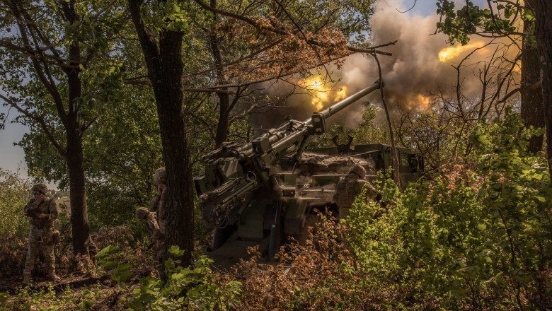 Rusii au lansat 391 de bombardamente in regiunea Zaporojie, in ultimele 24 de ore. Doi oameni au murit Imagine