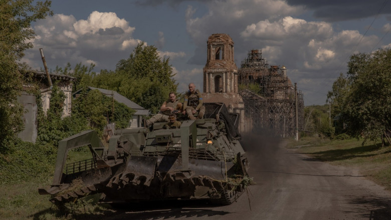 Rusii evacueaza alte mii de locuitori din regiunea Kursk, aflata sub asediul trupelor ucrainene. Zelenski: Kievul isi atinge obiectivul Imagine